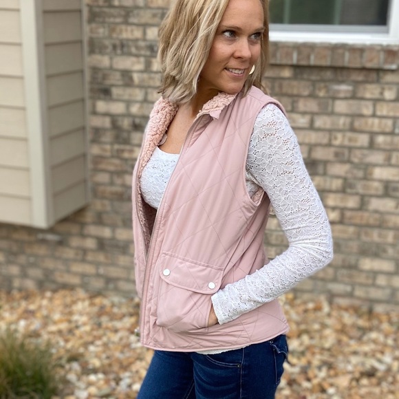 New Adventures Reversible Vest - Picture 5 of 8